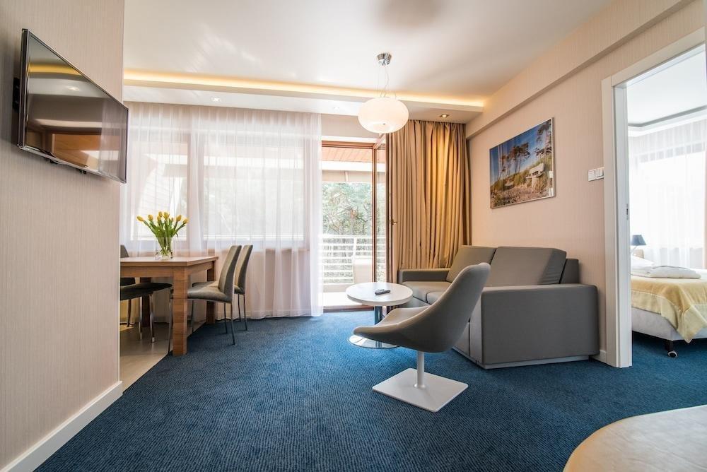 Hotel Dom Zdrojowy Resort & Spa - Destigo Hotels Jastarnia Εξωτερικό φωτογραφία