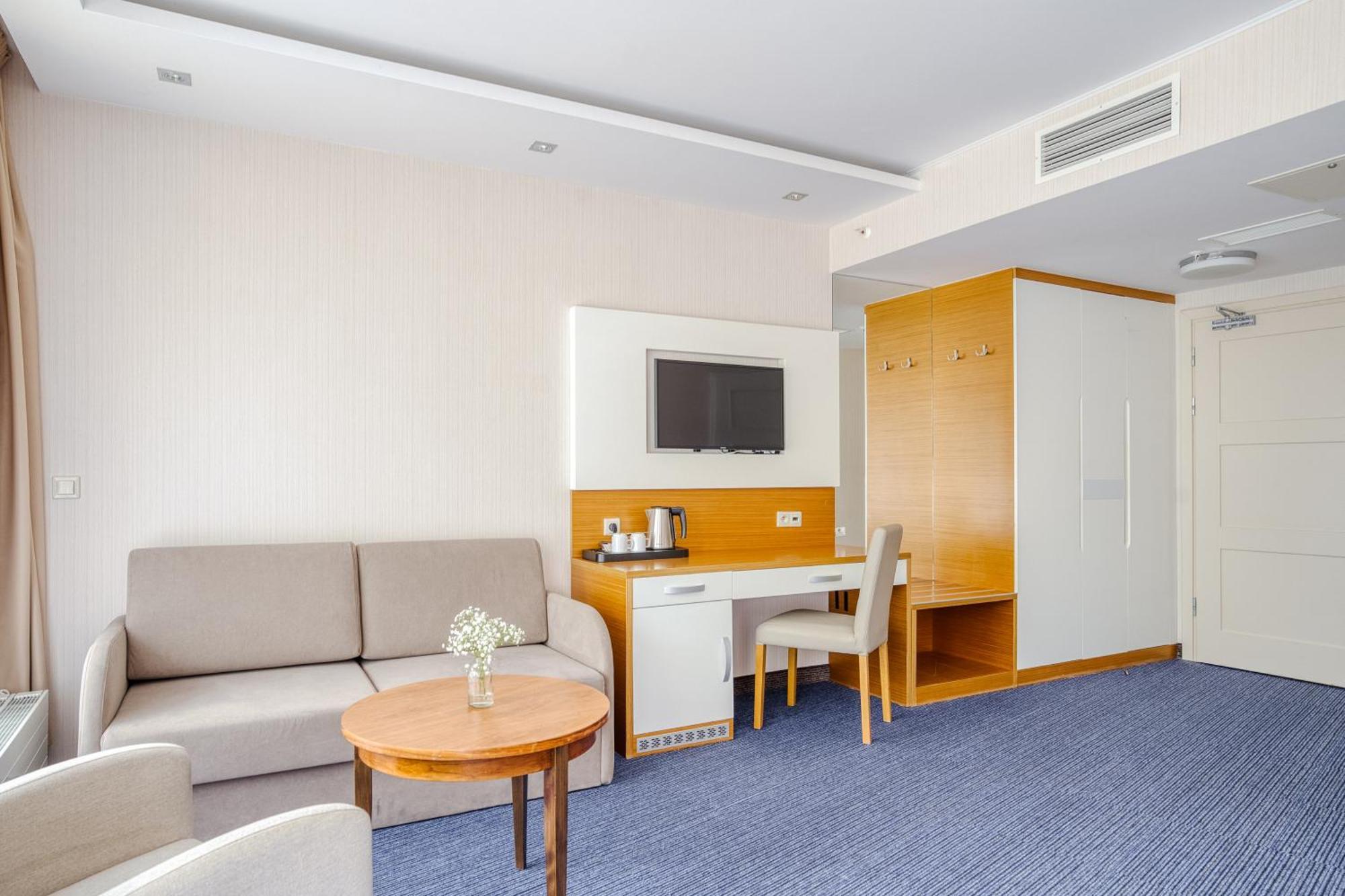 Hotel Dom Zdrojowy Resort & Spa - Destigo Hotels Jastarnia Εξωτερικό φωτογραφία